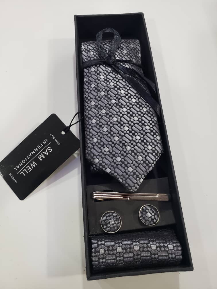 Presley Neckties + clip + cufflins