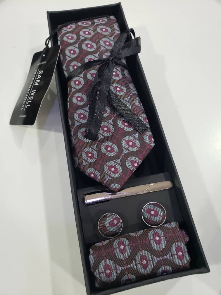 Presley Neckties + clip + cufflins